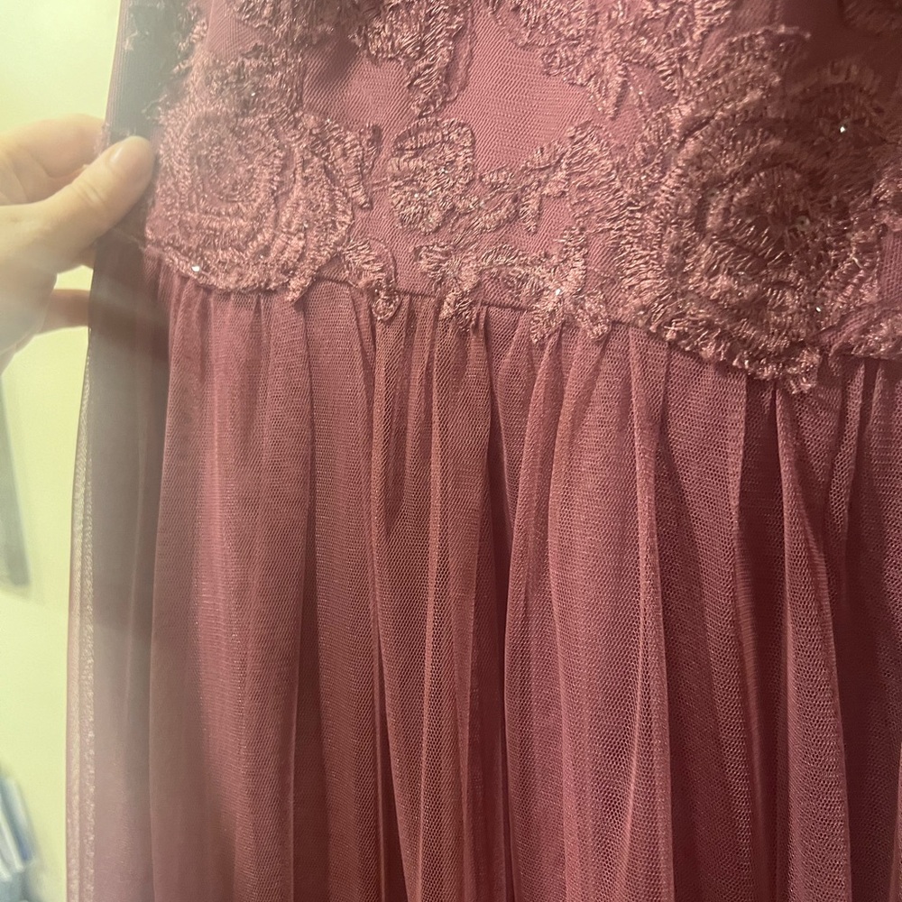 DAVIDS BRIDAL BRIDESMAIDS DRESS 👗 MAUVE WITH embroidery! SIZE — 0